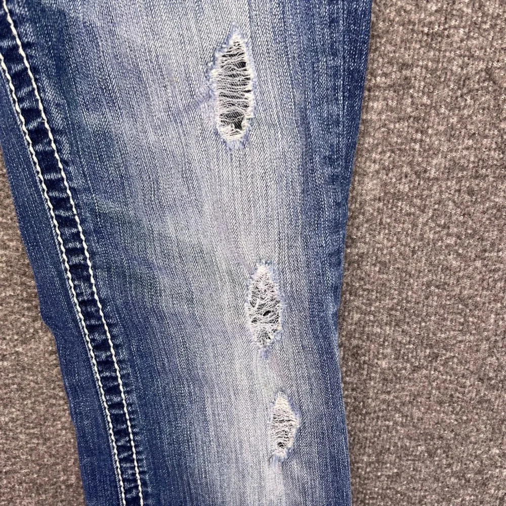 BKE Sabrina Bootcut Jeans Womens 30x28 Blue Distressed Low Rise Thick Stitch Y2K